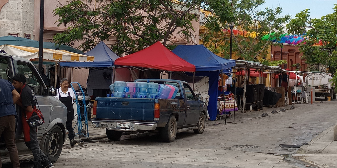 Llenan la ciudad de ambulantes; ahora por festividad del Carmen Alto