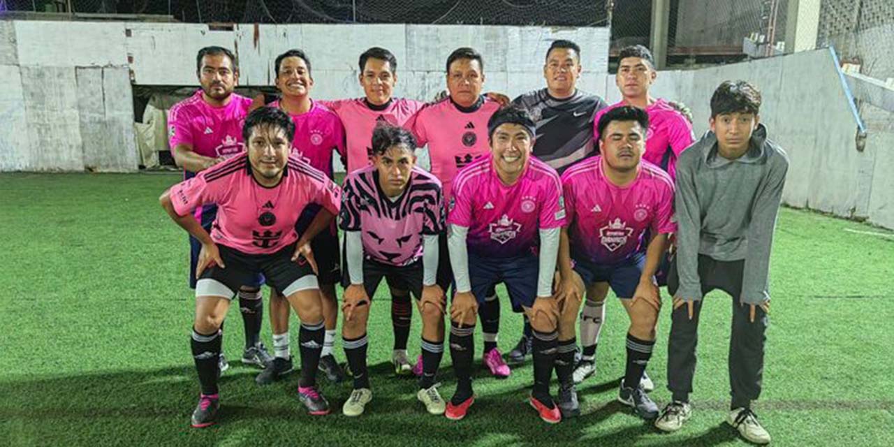 Deportivo Oaxaca se coronó campeón de la Copa Zague de futbol rápido.