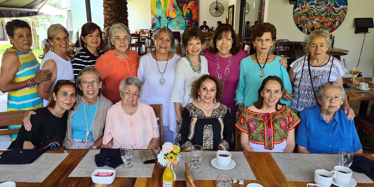 Foto: cortesía // Las festejadas fueron consentidas con bonitos obsequios.