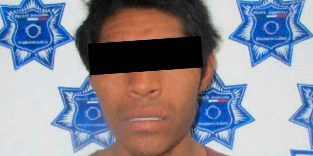 Atraca expendio  de pan con un  cuchillo en mano