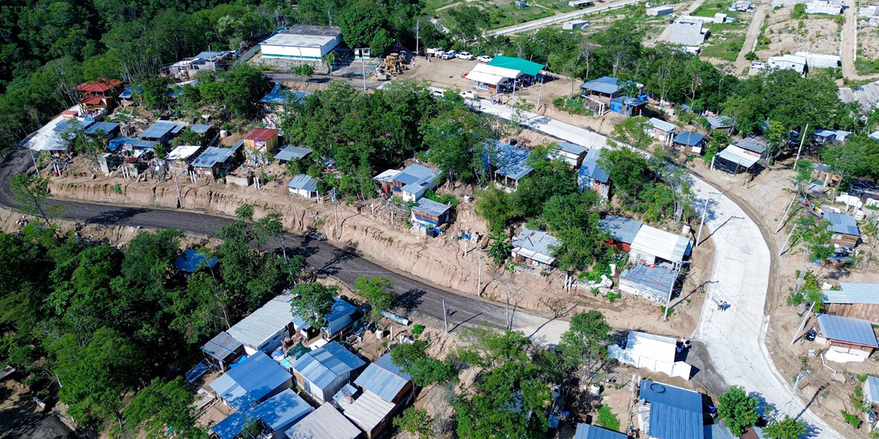 Cambian el rostro a Huatulco; certeza jurídica a 15 mil personas