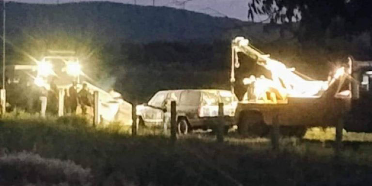 Encuentran tres cadáveres en vehículo siniestrado en Jalisco