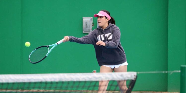 Fotos: Leobardo García Reyes // El Torneo de Tenis Día del Médico femenil va creciendo.