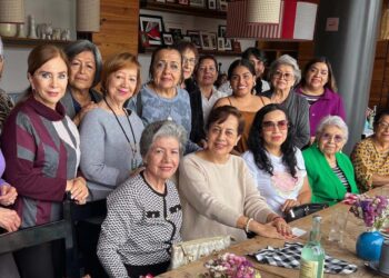 Cristina Aquino, Celia Martínez, Lalis Vásquez, Petus Sánchez, Cristina Wong, Judith Morales, Esbeidi Martínez, Liliana Rivas, Mary Botello, Naty Leyva, Blanca Vásquez, Gela Solís, Verónica Kauffman, Alicia Zárate y Susy Cortés.