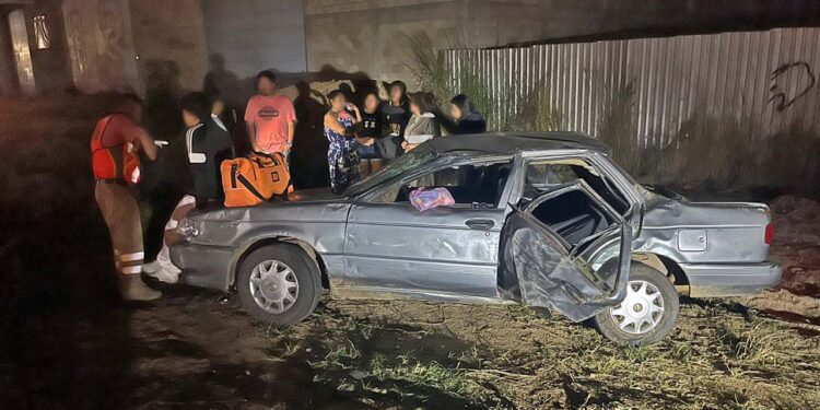 El aparatoso accidente dejó sólo daños materiales.