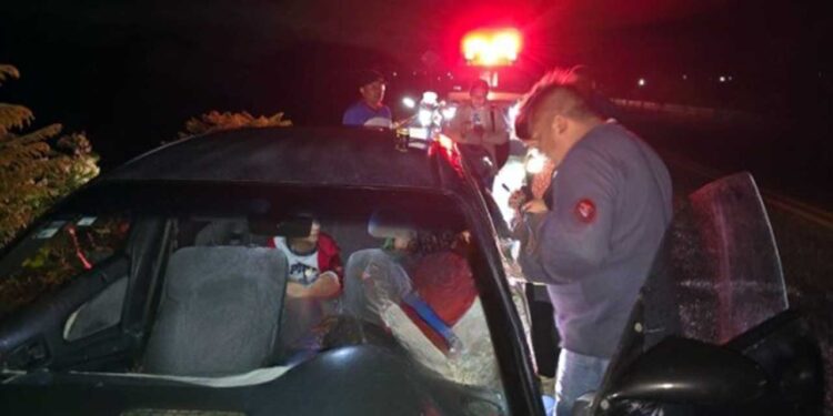 El choque ocurrió sobre la vía federal 190 a la altura del crucero de Teotitlán del Valle.