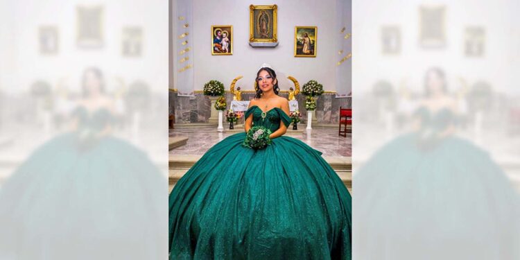 Fotos: Rubén Morales // Nadxieli Martínez Pérez cumplió quince años y lo celebró en compañía de amigos, familia y seres queridos.