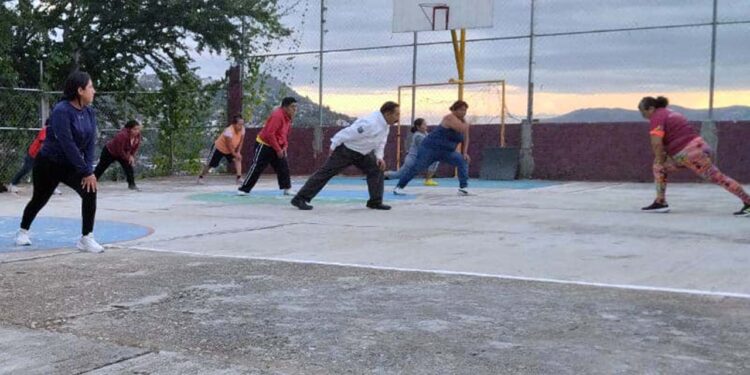 Se realizan actividades deportivas y recreativas, rescatando espacios públicos.