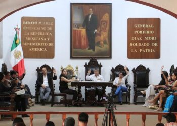 Foto: Adrián Gaytán // Sesión de cabildo de Oaxaca de Juárez