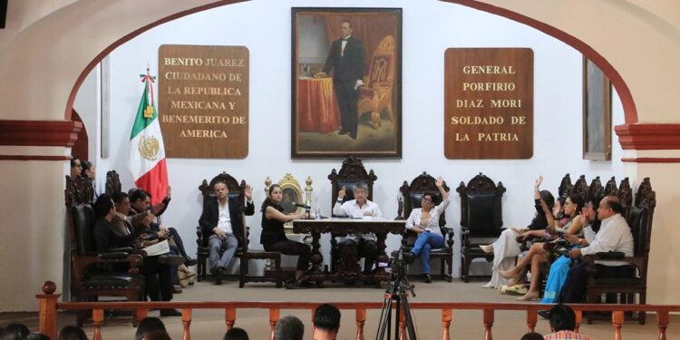 Foto: Adrián Gaytán // Sesión de cabildo de Oaxaca de Juárez