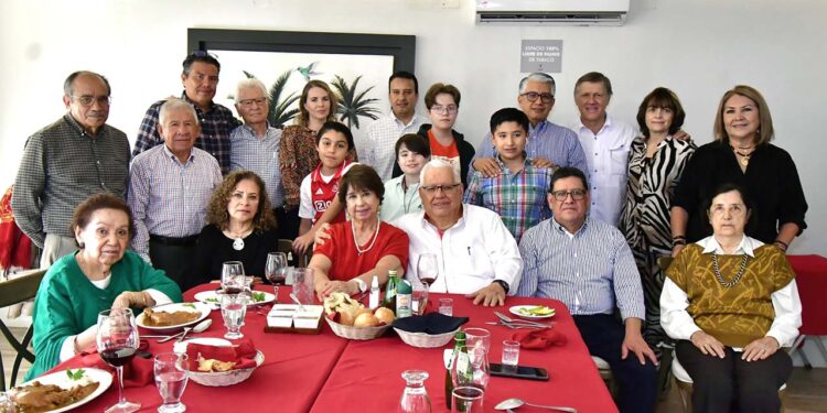 Fotos: Rubén Morales // Jesús Ángel Díaz agradeció la compañía que le brindaron este día tan importante para él.