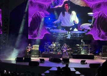 Al salir al escenario, la banda anunció su alegría de estar en esta Verde Antequera.