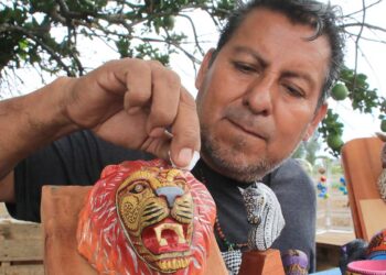 Miniaturas de alebrijes de las manos mágicas de Tilcajete