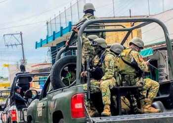Presuntos sicarios  hostigan a vecinos