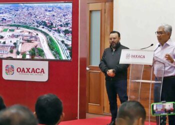 Foto: Luis Alberto Cruz // Ayer Netzahualcóyotl Salvatierra recuperó el proyecto ahora Corredor Binnizá.