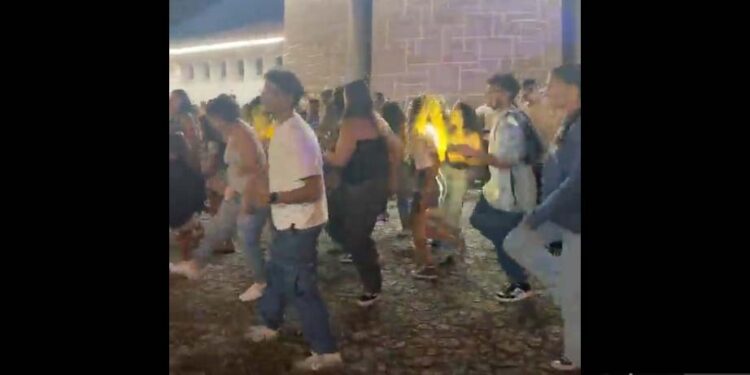 VIDEO | Mujer latina no puede creer cómo bailan el reguetón los portugueses