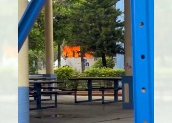 El conflicto escaló con la quema del autobús de la Universidad.