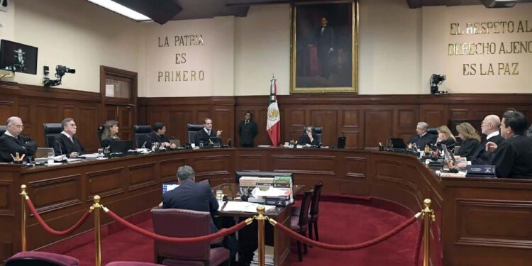 Foto: internet // El pleno de la Suprema Corte no alcanzó el consenso necesario para avalar la reforma del artículo 25 de la Constitución Política de Oaxaca.