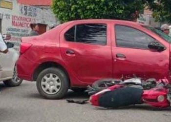 El accidente ocurrió sobre la calle de Emiliano Zapata, esquina con Álamos.