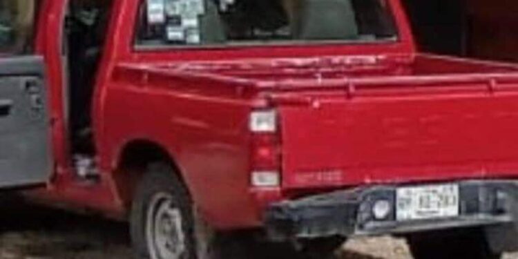 Roban camioneta Nissan en Huajuapan