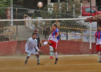 Fotos: Leobardo García Reyes // El duelo de la cuarta fecha se celebró en el campo de Santa Lucía del Camino.