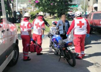 El herido fue atendido y trasladado a un hospital por personal de la Cruz Roja y el Escuadrón ORAM.