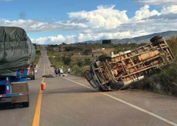 Elementos de la Policía Vial Estatal, tomaron conocimiento del percance.