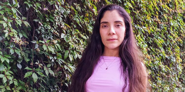 Foto: Lisbeth Mejía Reyes // En la víspera de su presentación, la autora originaria de la Ciudad de México conversa con El Imparcial.