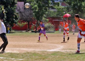 Fotos: Leobardo García Reyes // Estudiantes del Sureste goleó a Pumas de Ixcotel 8-0.