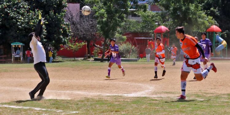 Fotos: Leobardo García Reyes // Estudiantes del Sureste goleó a Pumas de Ixcotel 8-0.
