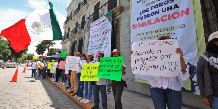 Foto: Adrián Gaytán – ilustrativa // Califican como “humillante” la tómbola que realizó el Senado para determinar 850 plazas de jueces y magistrados que se someterán a elección en junio de 2025.