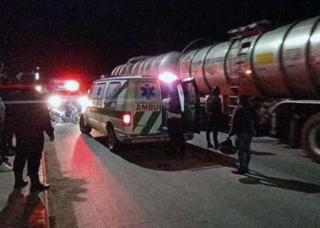 Fue trasladado al hospital del IMSS por paramédicos de ambulancias Amseer.