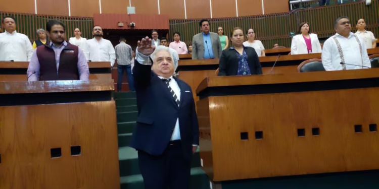 Gustavo Alarcón Herrera asume la presidencia municipal de Chilpancingo