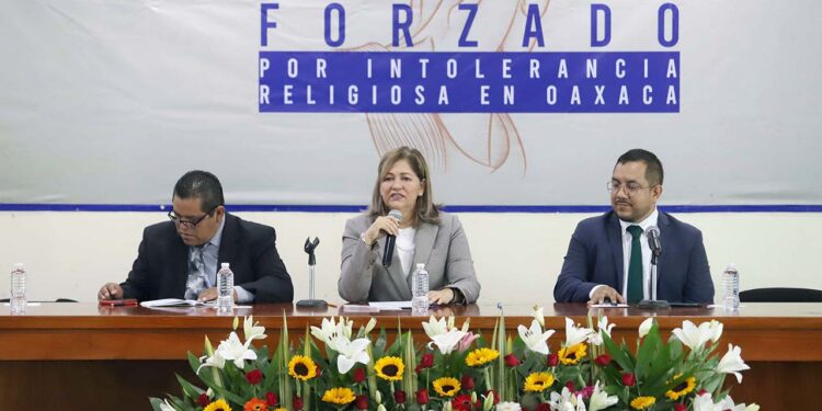 Foto: Luis Alberto Cruz // Impulsan una iniciativa de ley que les brinde protección a las personas que profesen una religión distinta a la católica.