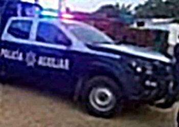 Intervino la policía para detener al sujeto.