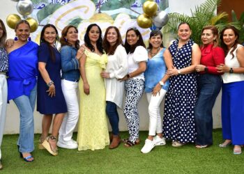 Fotos: Rubén Morales // Iliana Hernández, Ludy, Lety Meza, Devora Osorio, Sonia, Lucy Mota, An Osorio, Alma Soriano, Marianita de Vargas, Ariatna Martínez, Nely Carrillo y Iliana.
