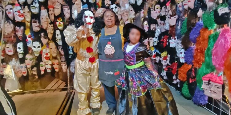Foto: Andrés Carrera Pineda // El puesto de doña Clara es uno de los que cuenta con mayor tradición.
