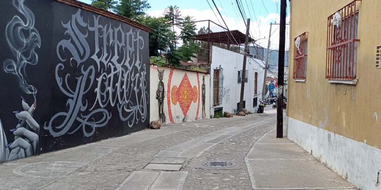 Foto: Lisbeth Mejía // La leyenda de “La confesión del muerto” ocurrió en el callejón del Calvario.