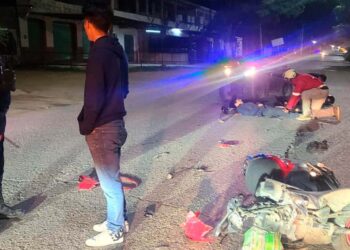 Derrapan motociclistas en San Jacinto Amilpas