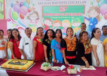 La directora de la escuela, Cecilia Vigil Mariscal, agradeció a todos los que acudieron a esta fiesta educativa.