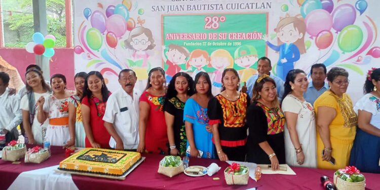 La directora de la escuela, Cecilia Vigil Mariscal, agradeció a todos los que acudieron a esta fiesta educativa.
