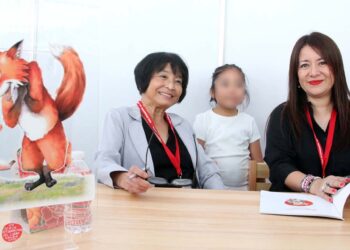 Fotos: Adrián Gaytán // La escritora e ilustradora japonesa Keiko Kasza trajo su mundo a la FILO y lo compartió con decenas de infantes y sus familias.