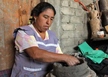 Foto: Adrián Gaytán // La manufactura avanza dando tumbos en Oaxaca.