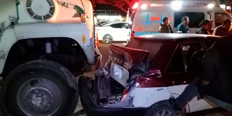 Choca Torton con taxi foráneo
