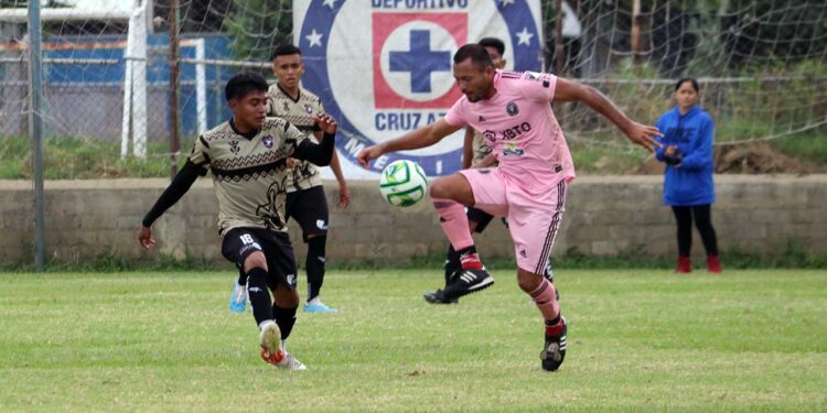 Fotos: Leobardo García Reyes // Las acciones se llevaron a cabo en el Campo Alterno de Cruz Azul Oaxaca.