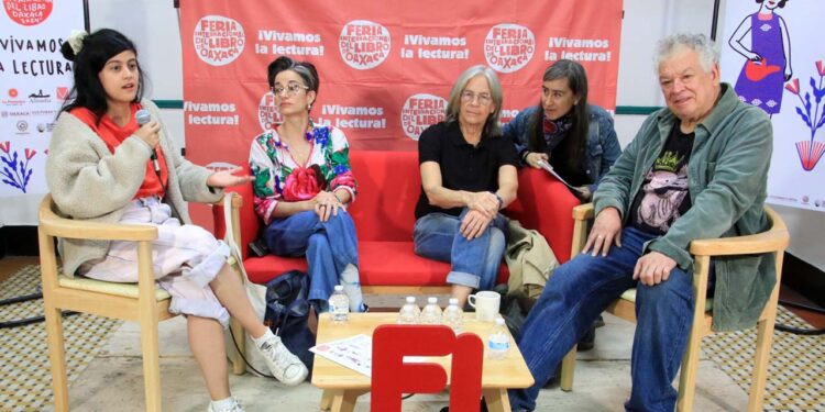 Fotos: Adrián Gaytán // Las escritoras mexicanas Gabriela Jáuregui y Brenda Lozano, la estadounidense Eileen Myles y Goldman dieron a conocer la convocatoria.