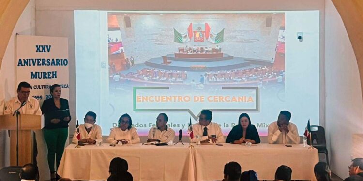 Los representantes hablaros de los riesgos a los vehículos y a la propia vida que representa transitar las carreteras.