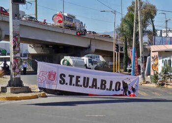 Foto: Luis Alberto Cruz – ilustrativa // Protesta de miembros del STEUABJO en febrero de 2024.