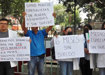Foto: Archivo El Imparcial // Médicos especialistas han reiterado en varias ocasiones su molestia por la tardía incorporación a centros de trabajo.