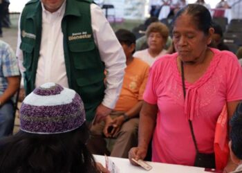 Promueven en Juxtlahuaca la Pensión Mujeres Bienestar